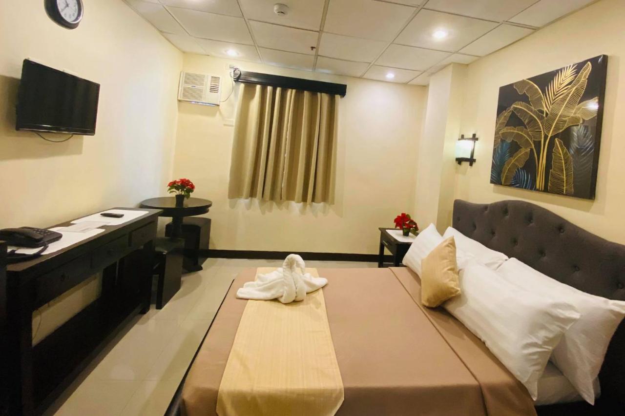 Amax Inn Makati Makati City Exterior foto
