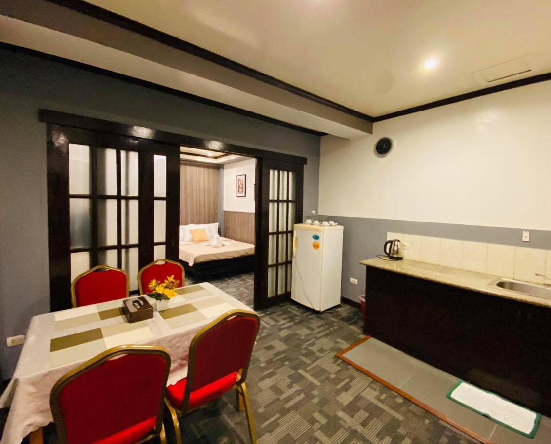 Amax Inn Makati Makati City Exterior foto